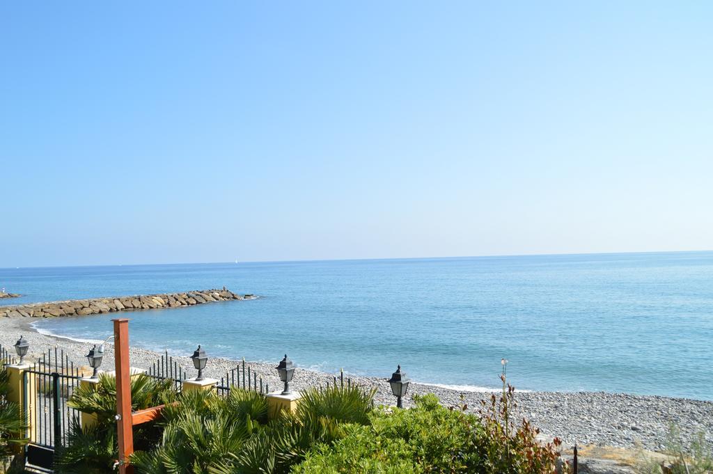 Riva Beach Apartment Riva Ligure Exterior foto